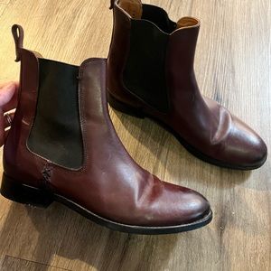 Frye maroon ankle leather pull on boots in size 8.